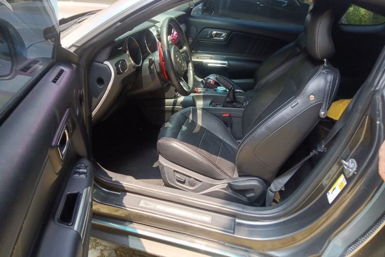 Used Ford Mustang  Driver Seat