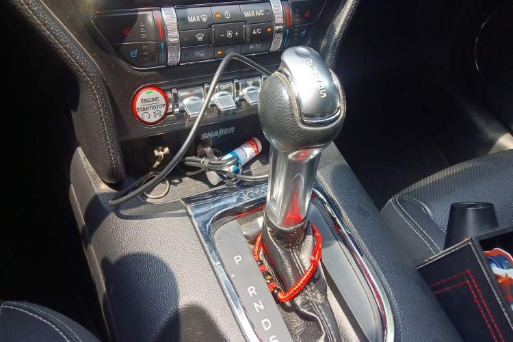 Used Ford Mustang  Gear Lever