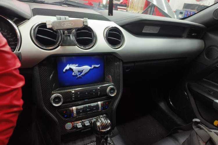 Used Ford Mustang  Audio And AC Panel