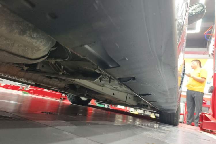 Used Ford Mustang  Chassis Rear Right