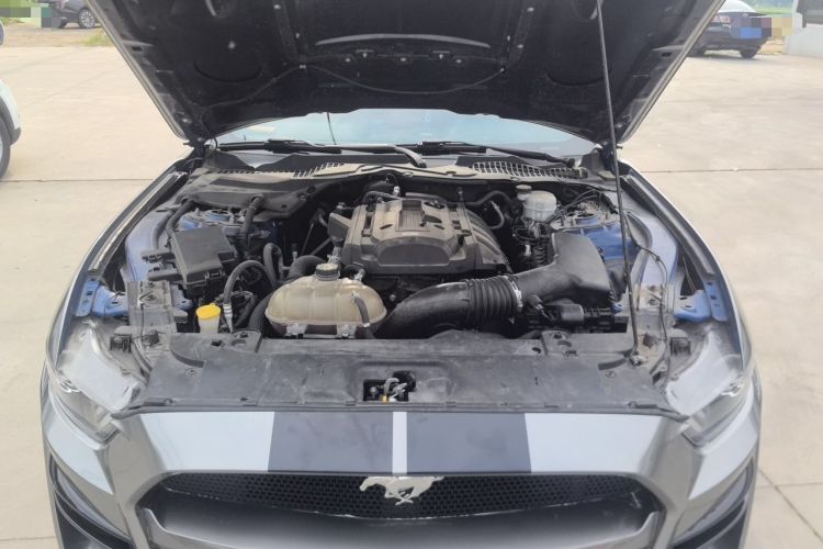 Used Ford Mustang  Engine Bay