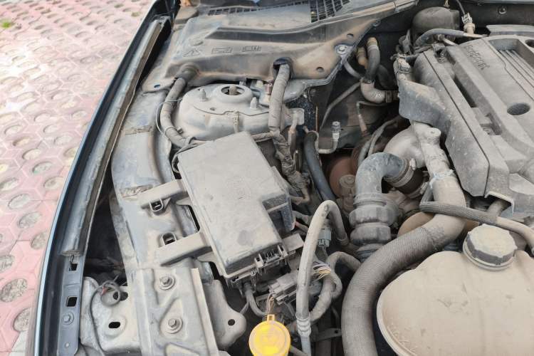 Used Ford Mustang 2017 2.3T P-Version U.S. Specification Engine Bay Right