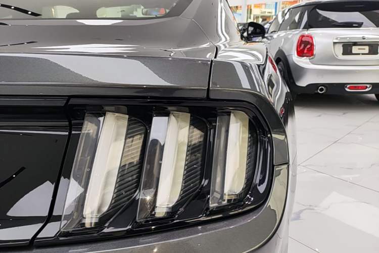 Used Ford Mustang 2017 2.3T Performance Edition Exterior 3