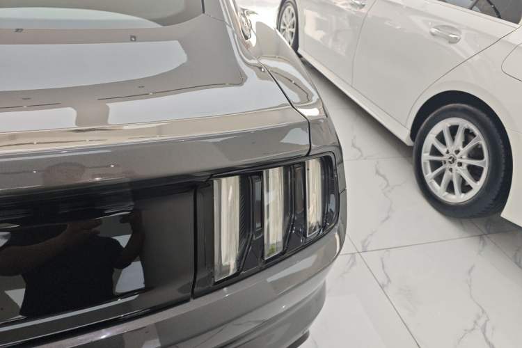 Used Ford Mustang 2017 2.3T Performance Edition Exterior 3