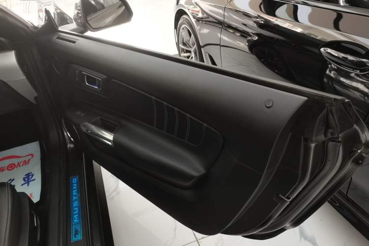 Used Ford Mustang 2017 2.3T Performance Edition Interior 5