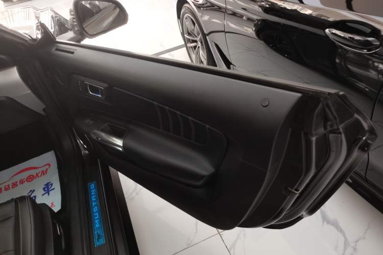 Used Ford Mustang 2017 2.3T Performance Edition Interior 6