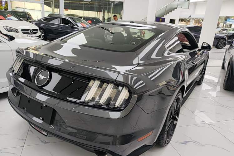 Used Ford Mustang 2017 2.3T Performance Edition Rear Right 45 Deg