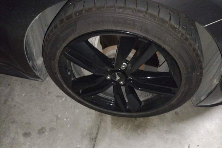 Used Ford Mustang 2017 2.3T Performance Edition Right Front Wheel Hub