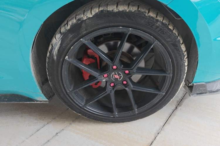 Used Ford Mustang 2017 2.3T Performance Edition Right Front Wheel Hub