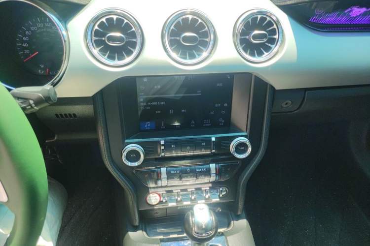 Used Ford Mustang 2017 2.3T Performance Edition Audio And AC Panel