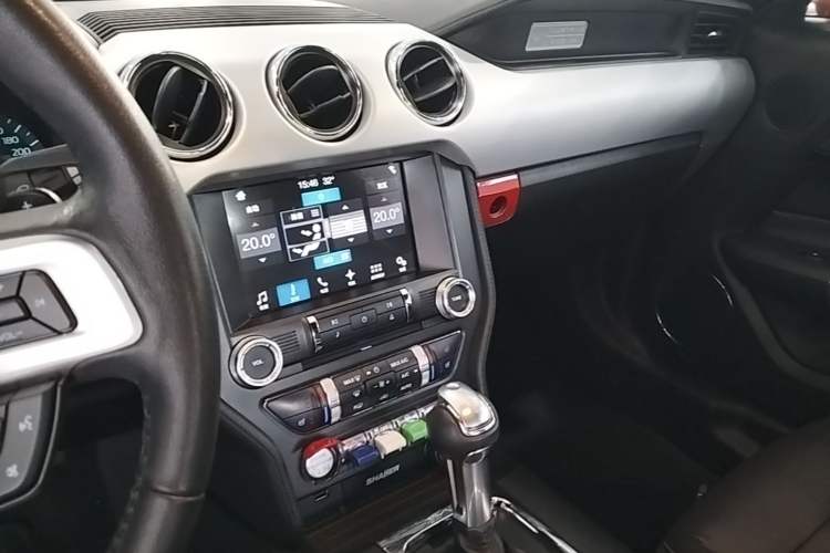 Used Ford Mustang 2017 2.3T Performance Edition Audio And AC Panel