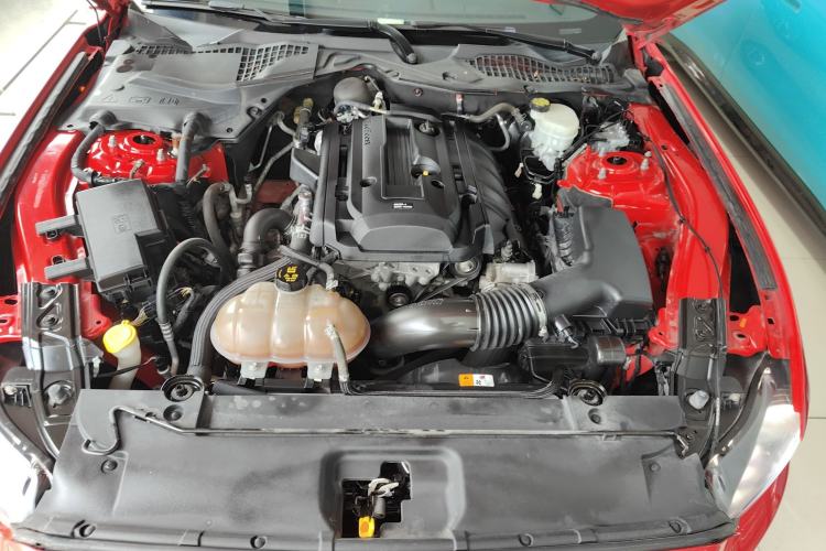 Used Ford Mustang 2017 2.3T P-Version U.S. Specification Engine Bay