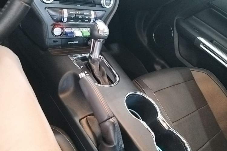 Used Ford Mustang 2017 2.3T Performance Edition Gear Lever