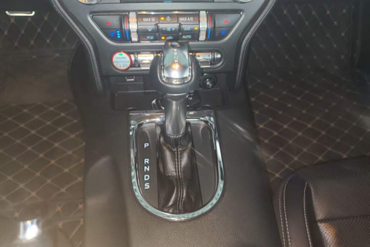 Used Ford Mustang 2017 2.3T Performance Edition Gear Lever
