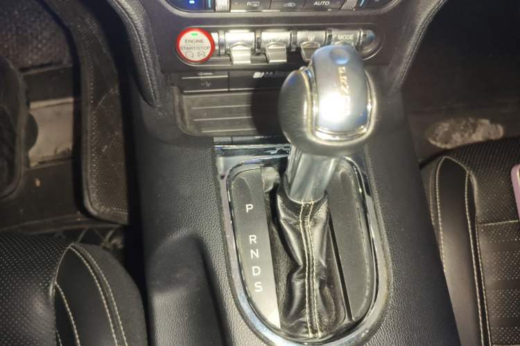 Used Ford Mustang  Gear Lever
