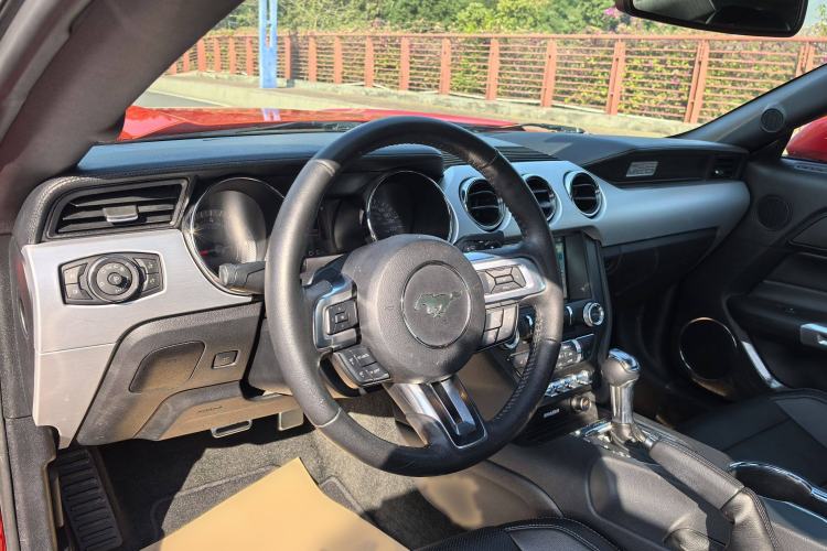 Used Ford Mustang 2017 2.3T Performance Edition Interior 10