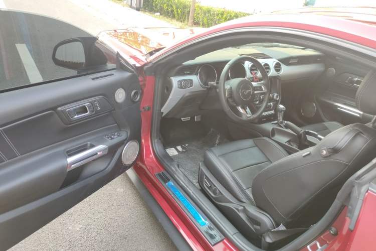 Used Ford Mustang 2017 2.3T Performance Edition Interior 2
