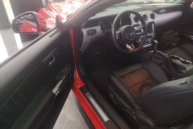 Used Ford Mustang 2017 2.3T Performance Edition Interior 3