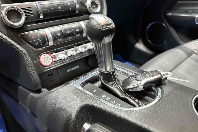 Used Ford Mustang 2017 2.3T P-Version U.S. Specification Interior 4