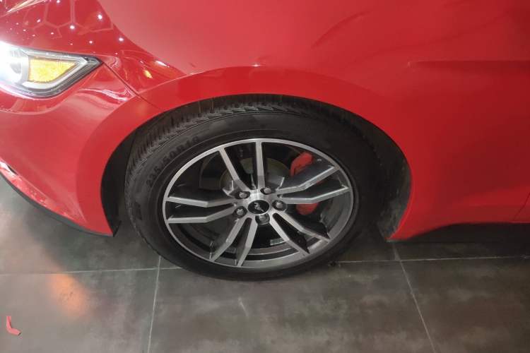 Used Ford Mustang 2017 2.3T P-Version U.S. Specification Left Front Wheel Hub