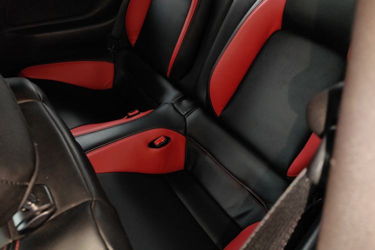 Used Ford Mustang 2017 2.3T P-Version U.S. Specification Left Rear Seat