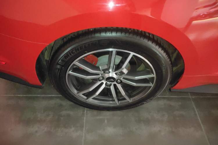 Used Ford Mustang 2017 2.3T P-Version U.S. Specification Right Rear Wheel Hub