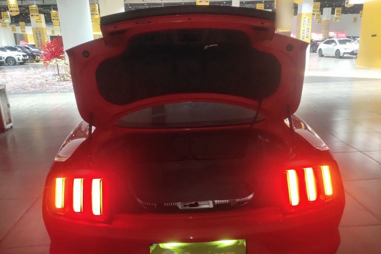 Used Ford Mustang 2017 2.3T P-Version U.S. Specification Trunk