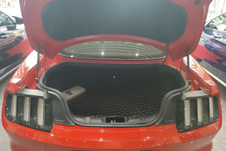 Used Ford Mustang 2017 2.3T Performance Edition Trunk