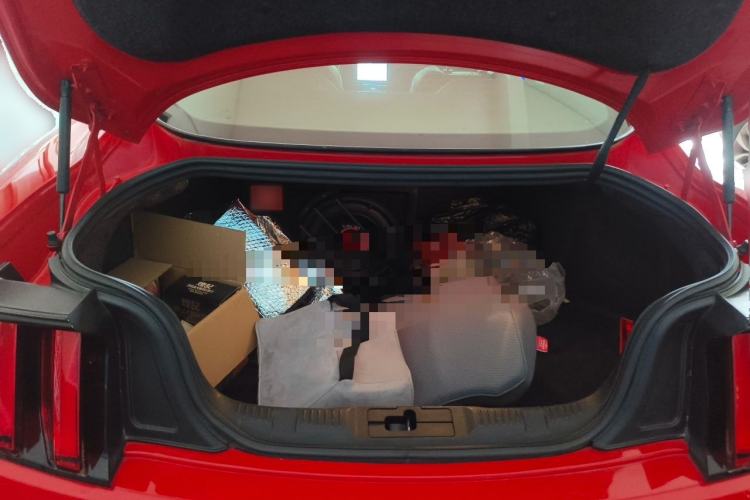 Used Ford Mustang  Trunk