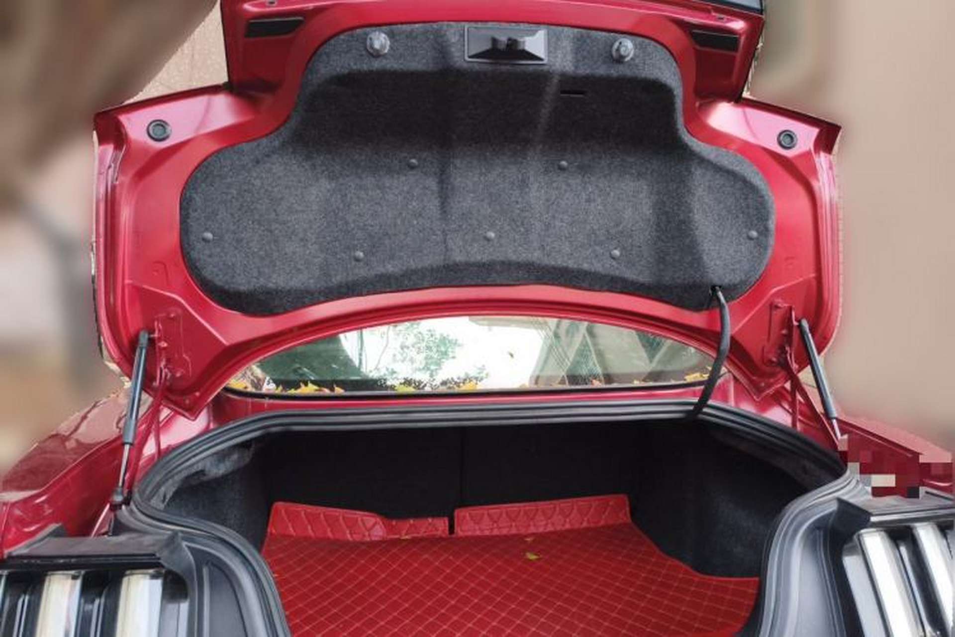 Used Ford Mustang 2017 2.3T Performance Edition Trunk