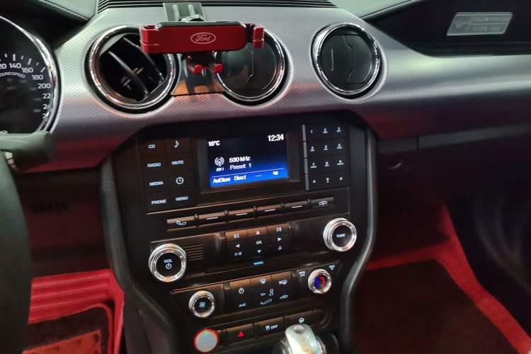 Used Ford Mustang 2017 2.3T Middle East Version Audio And AC Panel