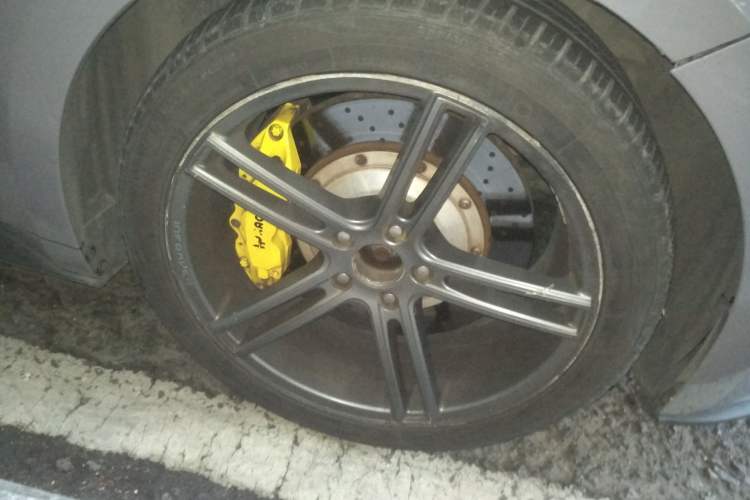 Used Ford Mustang 2017 2.3T Performance Edition Right Front Wheel Hub