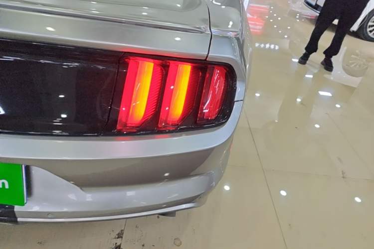 Used Ford Mustang 2017 2.3T Middle East Version Right Rear Taillight