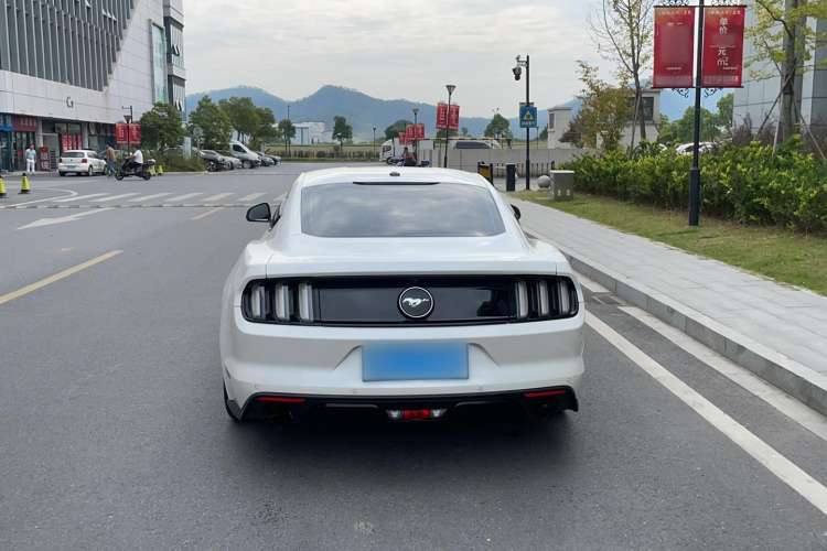 Used Ford Mustang 2017 2.3T Performance Edition Exterior 3