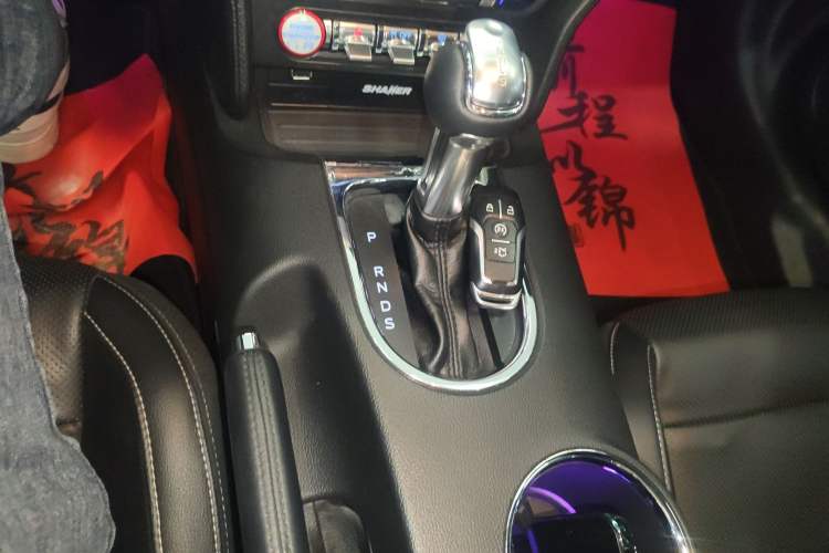 Used Ford Mustang 2017 2.3T Performance Edition Gear Lever