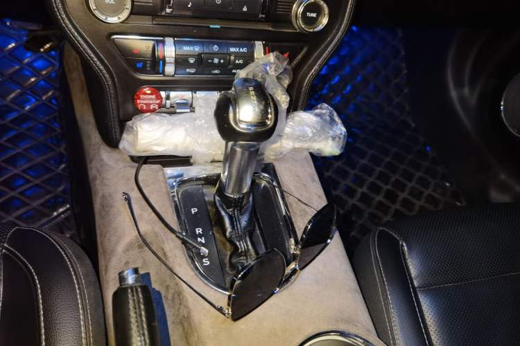 Used Ford Mustang 2017 2.3T Performance Edition Gear Lever