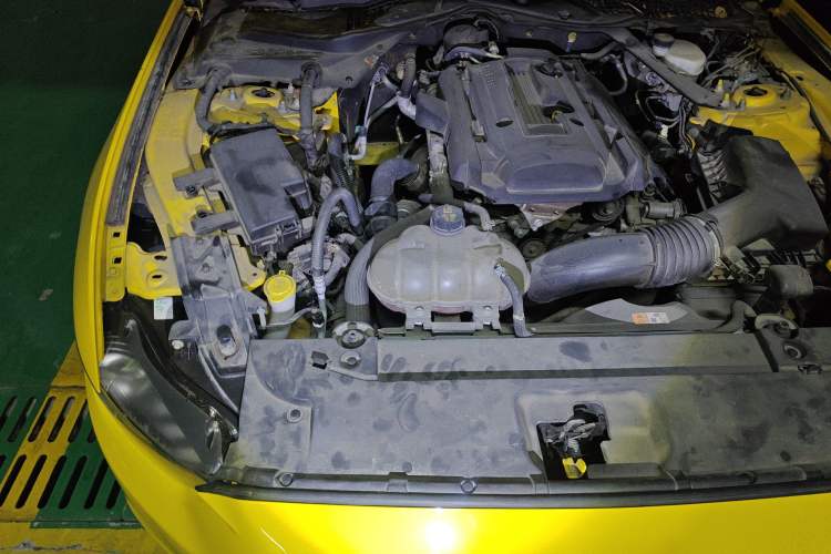 Used Ford Mustang 2017 2.3T Performance Edition Engine Bay Right