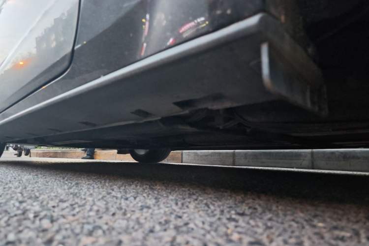 Used Ford Mustang  Chassis Rear Left