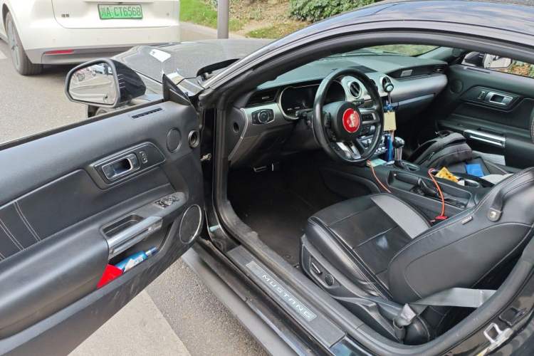 Used Ford Mustang 2018 2.3L EcoBoost Driver Seat