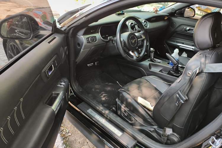 Used Ford Mustang 2018 2.3L EcoBoost Driver Seat