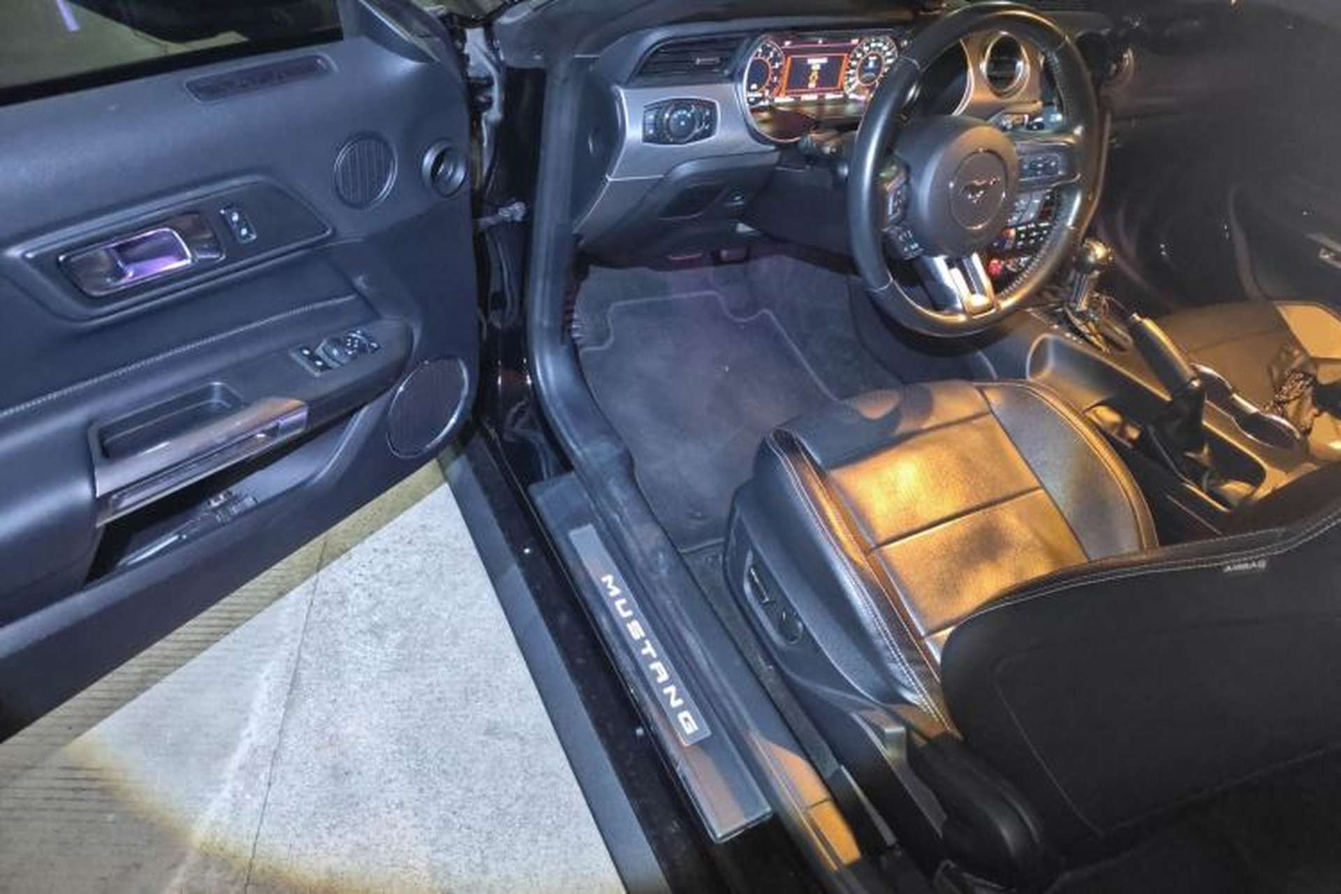 Used Ford Mustang 2018 2.3L EcoBoost Driver Seat