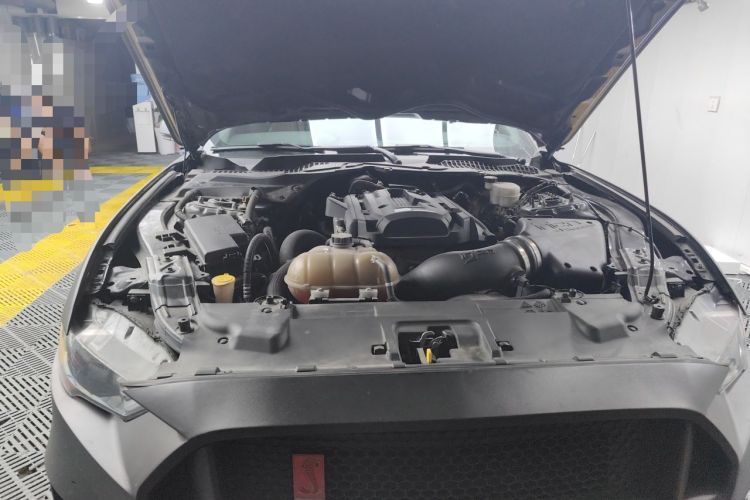 Used Ford Mustang  Engine Bay
