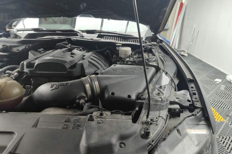 Used Ford Mustang  Engine Bay Left