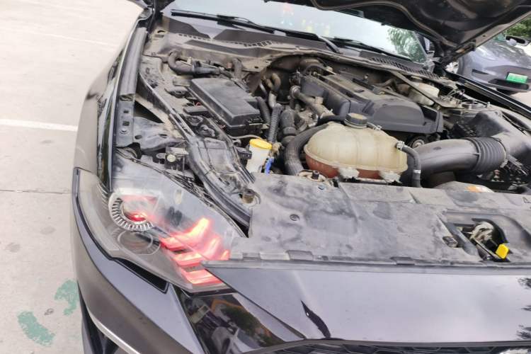 Used Ford Mustang 2018 2.3L EcoBoost Engine Bay Right