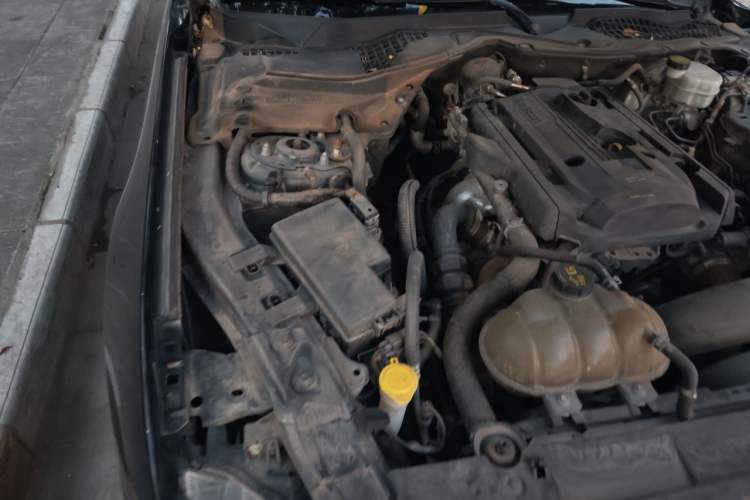 Used Ford Mustang  Engine Bay Right
