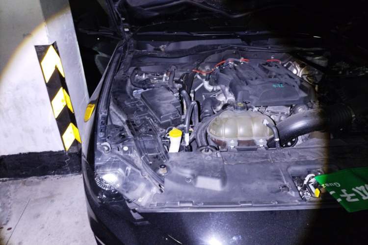 Used Ford Mustang 2018 2.3L EcoBoost Engine Bay Right