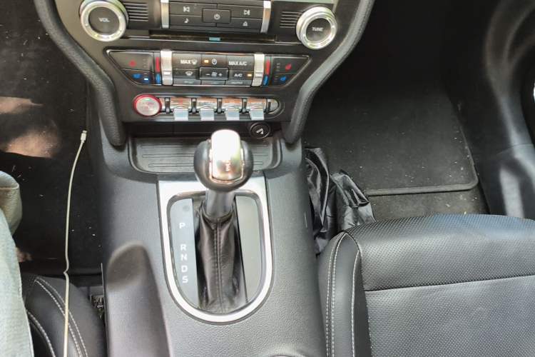 Used Ford Mustang 2018 2.3L EcoBoost Gear Lever