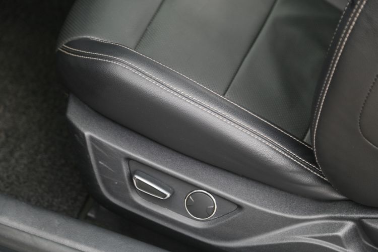 Used Ford Mustang 2018 2.3L EcoBoost Interior 8