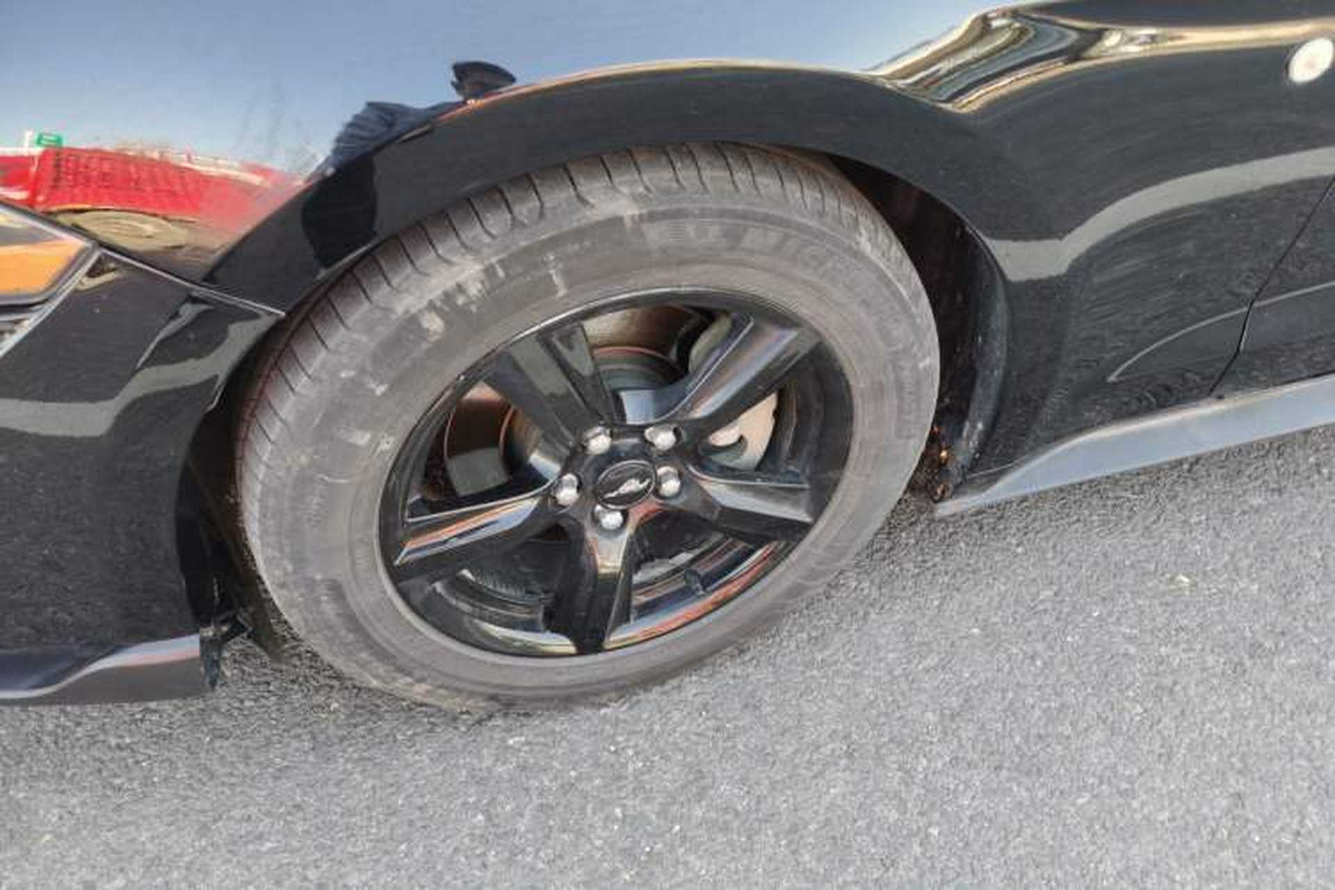 Used Ford Mustang 2018 2.3T Automatic EcoBoost Hardtop U.S. Specification Left Front Wheel Hub