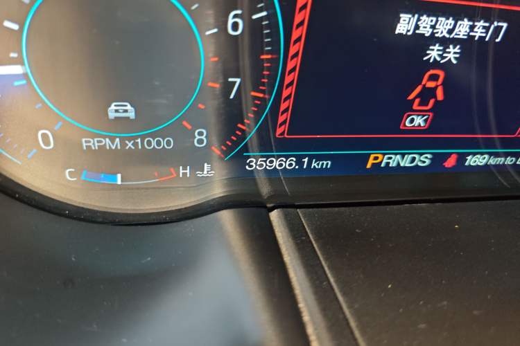 Used Ford Mustang 2018 2.3L EcoBoost Odometer Close Up